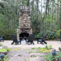 Outdoor fireplace at Ruby Tuesday Lodge